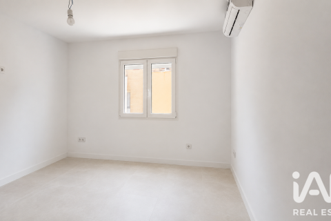 Продажа квартиры в Мадрид, Испания 3 спальни, 74м2 №195094 - фото 10