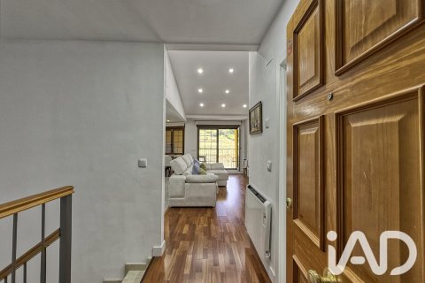 Продажа дуплекса в Теруэль, Испания 3 спальни, 104м2 №195088 - фото 2