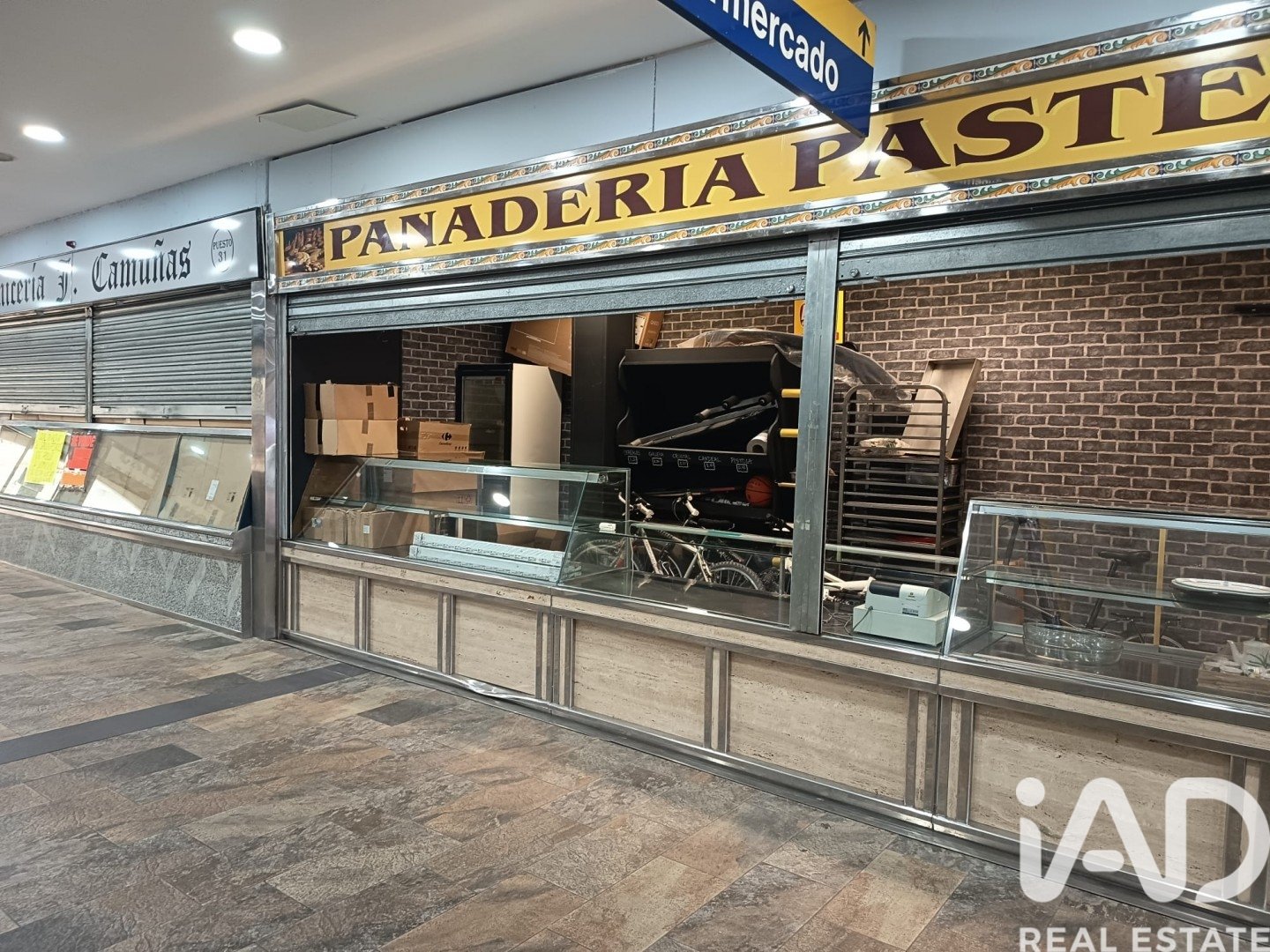 Commercial property à Parla, Madrid, Espagne 30 m2 No. 195089