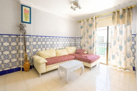 Apartment for sale in Cabo Blanco, Tenerife, Spain 3 bedrooms, 87 sq.m. No. 196686 - photo 2