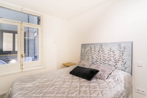 Apartment for rent in Madrid, Spain 2 bedrooms, 130 sq.m. No. 196682 - photo 13