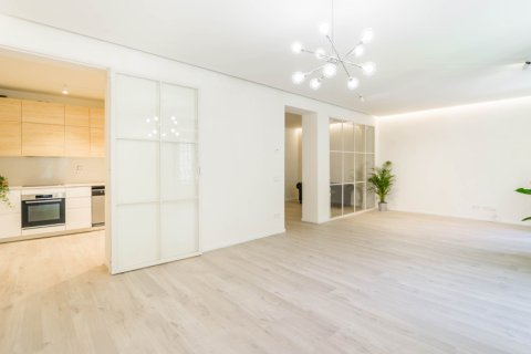 Apartment for rent in Madrid, Spain 2 bedrooms, 130 sq.m. No. 196682 - photo 3