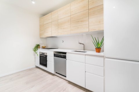 Apartment for rent in Madrid, Spain 2 bedrooms, 130 sq.m. No. 196682 - photo 6