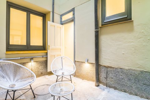 Apartment for rent in Madrid, Spain 2 bedrooms, 130 sq.m. No. 196682 - photo 10