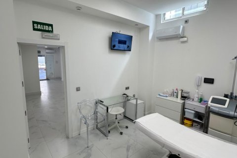 Commercial property for rent in Valencia, Spain 68 sq.m. No. 196681 - photo 2