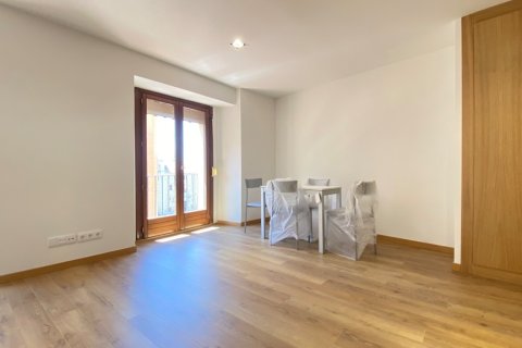 Apartment for rent in Madrid, Spain 1 bedroom, 70 sq.m. No. 196683 - photo 2