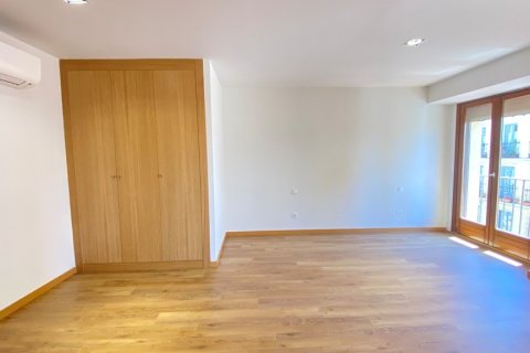 Apartment for rent in Madrid, Spain 1 bedroom, 70 sq.m. No. 196683 - photo 11