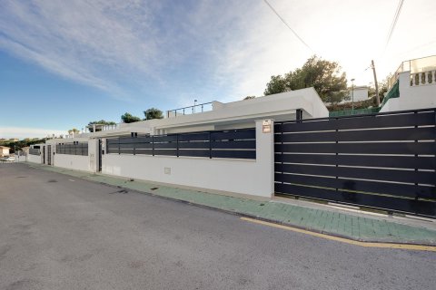 Villa for sale in Pinar De Campoverde, Alicante, Spain 3 bedrooms, 111 sq.m. No. 149616 - photo 29