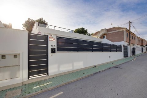 Villa for sale in Pinar De Campoverde, Alicante, Spain 3 bedrooms, 111 sq.m. No. 149616 - photo 28