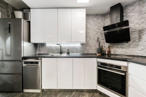 Kaupunkipientalo myytävänä Cabo Cervera-Playa la Mata, Alicante, Espanja, 2 makuuhuonetta, 70 m2 No. 149622 - kuva 7