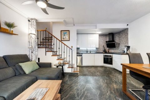 Kaupunkipientalo myytävänä Cabo Cervera-Playa la Mata, Alicante, Espanja, 2 makuuhuonetta, 70 m2 No. 149622 - kuva 4