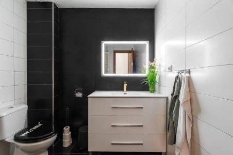 Kaupunkipientalo myytävänä Cabo Cervera-Playa la Mata, Alicante, Espanja, 2 makuuhuonetta, 70 m2 No. 149622 - kuva 12