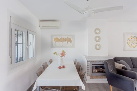 Villa à vendre à Alicante, Espagne, 3 chambres, 107 m2 No. 149620 - photo 5