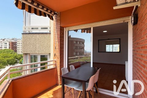 Penthouse w Barcelona, Hiszpania 3 sypialnie, 96 mkw. nr 187624 – zdjęcie 2