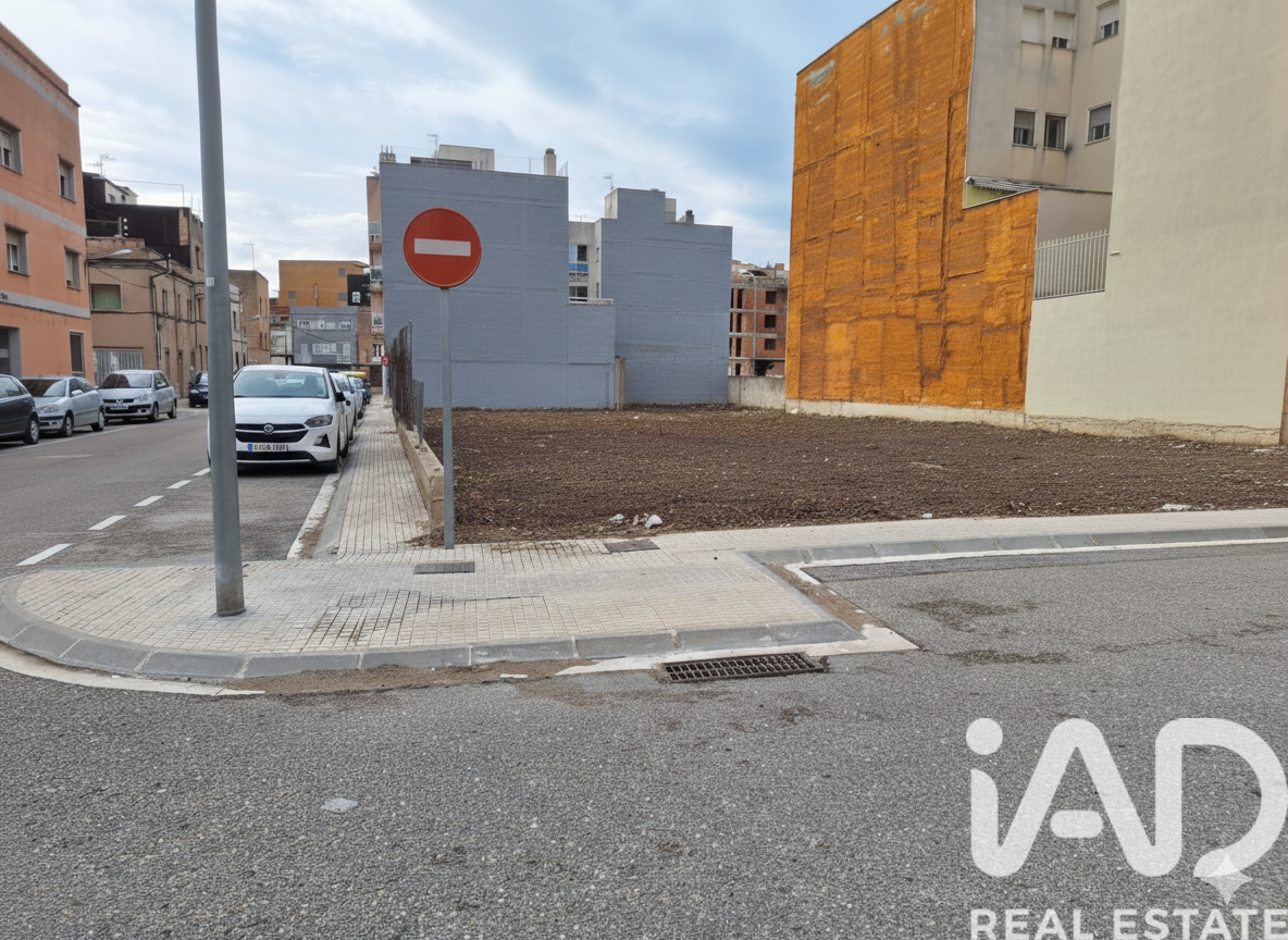 Tontti Roquetes, Tarragona, Espanja 450 m2 No. 173213