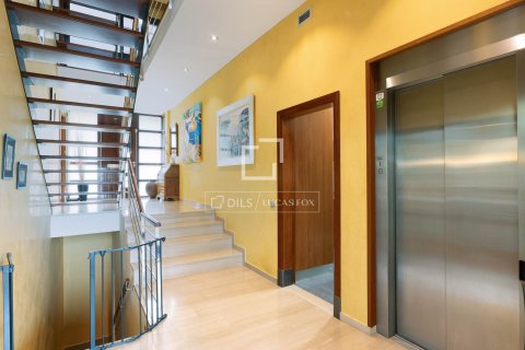 Villa for sale in Sant Vicenc De Montalt, Barcelona, Spain 6 bedrooms, 707 sq.m. No. 150313 - photo 10