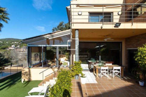 Villa for sale in Sant Vicenc De Montalt, Barcelona, Spain 6 bedrooms, 707 sq.m. No. 150313 - photo 19