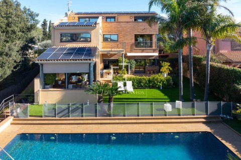 Villa in Sant Vicenc De Montalt, Barcelona, Spain 6 bedrooms, 707 sq.m. No. 150313