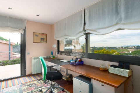 Villa for sale in Sant Vicenc De Montalt, Barcelona, Spain 6 bedrooms, 707 sq.m. No. 150313 - photo 30