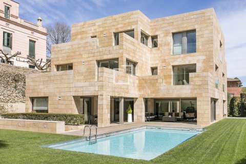 Villa in Barcelona, Spain 7 bedrooms, 900 sq.m. No. 150311