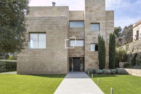 Villa for sale in Barcelona, Spain 7 bedrooms, 900 sq.m. No. 150311 - photo 7