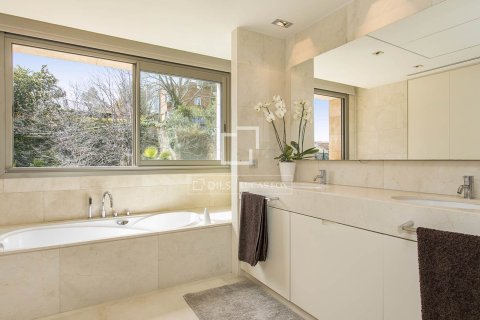 Villa for sale in Barcelona, Spain 7 bedrooms, 900 sq.m. No. 150311 - photo 21