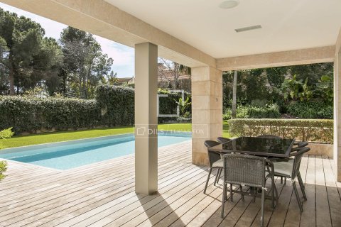 Villa for sale in Barcelona, Spain 7 bedrooms, 900 sq.m. No. 150311 - photo 6