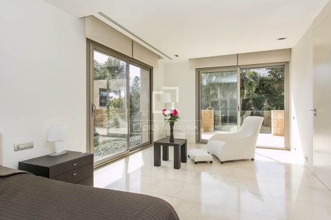 Villa for sale in Barcelona, Spain 7 bedrooms, 900 sq.m. No. 150311 - photo 27