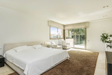 Villa for sale in Barcelona, Spain 7 bedrooms, 900 sq.m. No. 150311 - photo 18