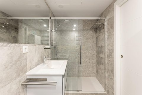 Wohnung zum Verkauf in Esplugues de Llobregat, Barcelona, Spanien 2 Schlafzimmer, 140 m2 Nr. 166881 - Foto 22