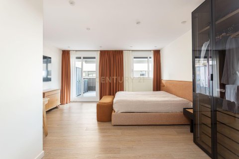 Wohnung zum Verkauf in Esplugues de Llobregat, Barcelona, Spanien 2 Schlafzimmer, 140 m2 Nr. 166881 - Foto 9