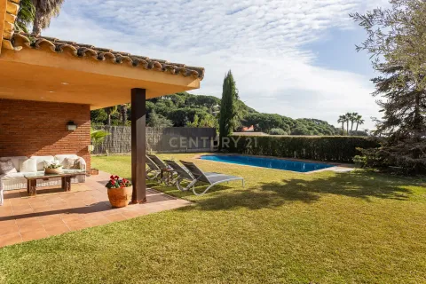 House for sale in Sant Vicenc De Montalt, Barcelona, Spain 4 bedrooms, 229 sq.m. No. 166879 - photo 15