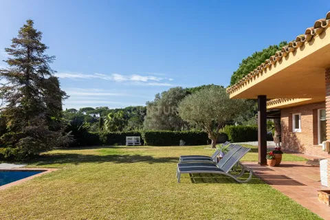 House for sale in Sant Vicenc De Montalt, Barcelona, Spain 4 bedrooms, 229 sq.m. No. 166879 - photo 14