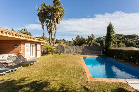 House for sale in Sant Vicenc De Montalt, Barcelona, Spain 4 bedrooms, 229 sq.m. No. 166879 - photo 8