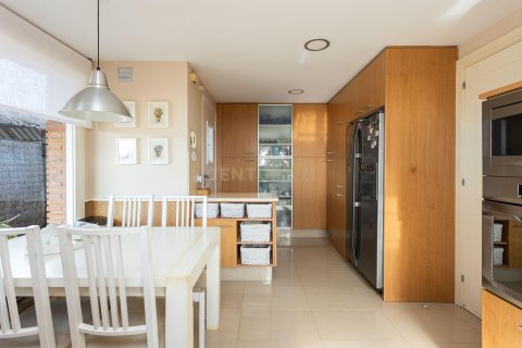 House for sale in Sant Vicenc De Montalt, Barcelona, Spain 4 bedrooms, 229 sq.m. No. 166879 - photo 21