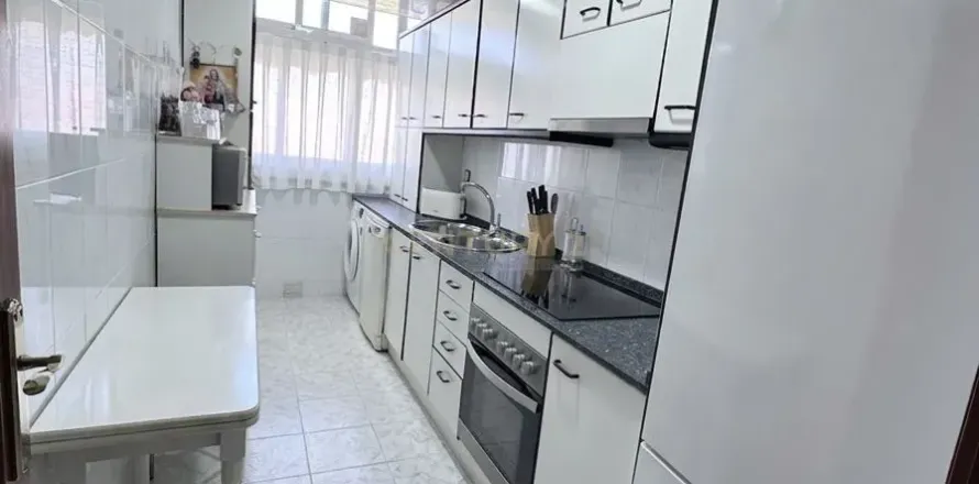 Wohnung in Badalona, Barcelona, Spanien 3 Schlafzimmer, 82 m2 Nr. 166882