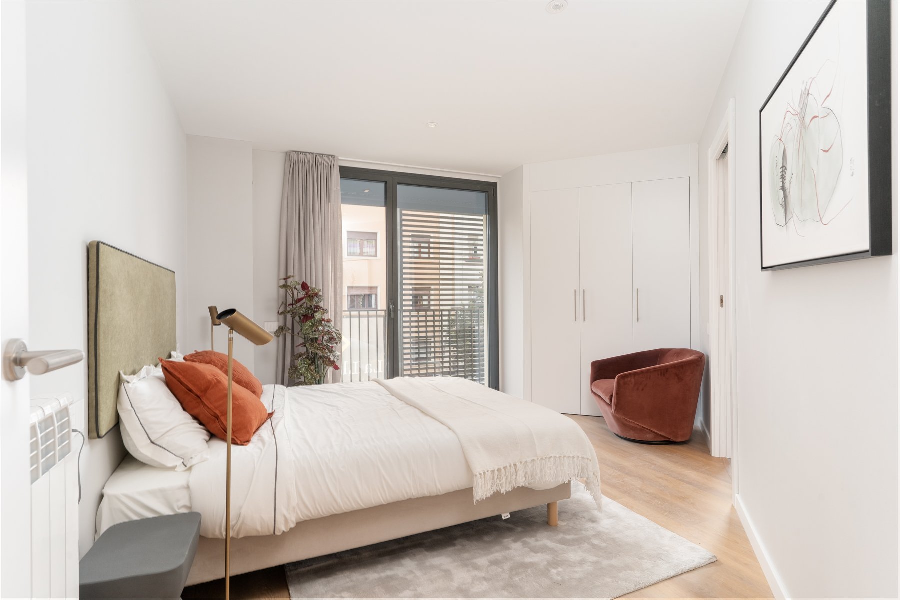 Apartment in Barcelona, Spain 4 bedrooms,  No. 141278