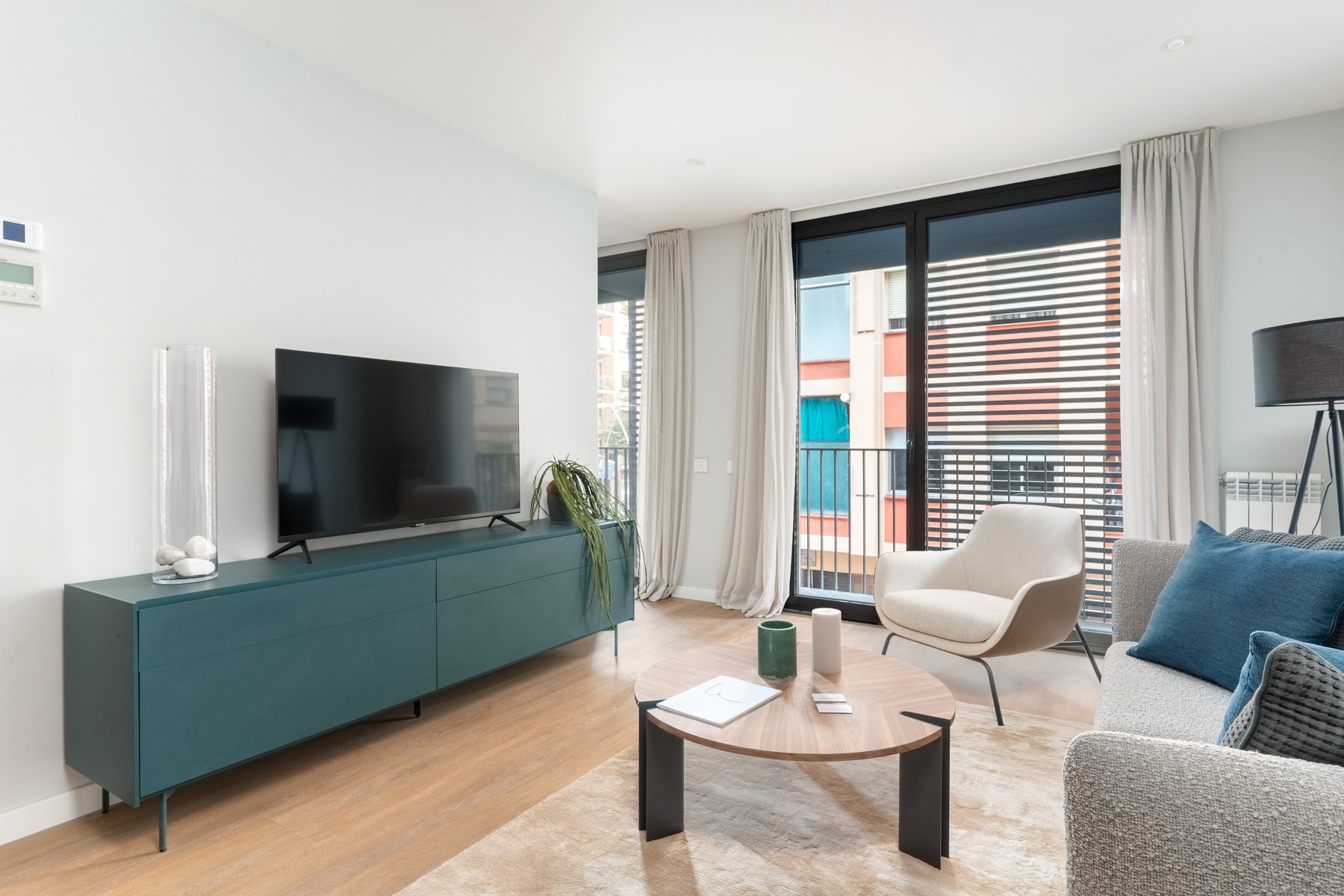 Apartment in Barcelona, Spain 4 bedrooms,  No. 141278