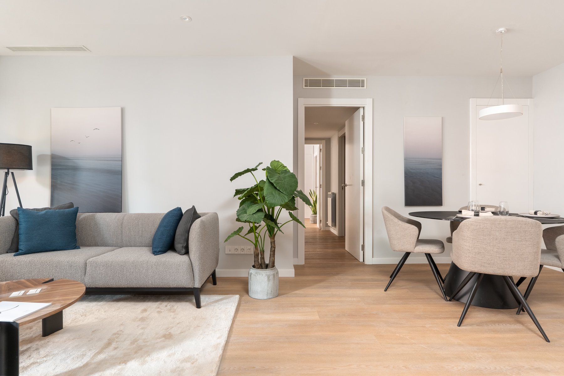 Apartment in Barcelona, Spain 4 bedrooms,  No. 141278