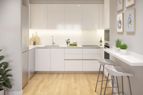 Apartamento en venta en L'Hospitalet de Llobregat, Barcelona, España 4 dormitorios, No. 141277 - foto 3