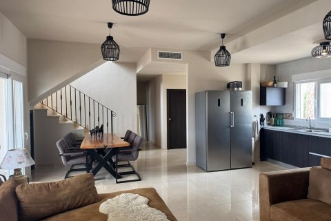 Huvila myytävänä Pinoso, Alicante, Espanja, 4 makuuhuonetta, 253 m2 No. 173854 - kuva 18