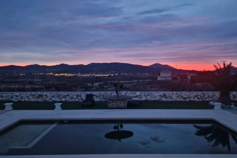 Huvila myytävänä Pinoso, Alicante, Espanja, 4 makuuhuonetta, 253 m2 No. 173854 - kuva 9