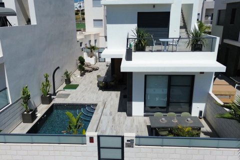 Huvila myytävänä Benijofar, Alicante, Espanja, 3 makuuhuonetta, 133 m2 No. 173856 - kuva 2
