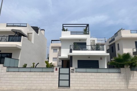 Huvila myytävänä Benijofar, Alicante, Espanja, 3 makuuhuonetta, 133 m2 No. 173856 - kuva 3