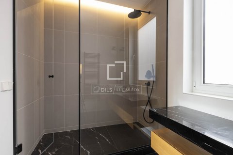 Аренда квартиры в Барселона, Испания 2 спальни, 100м2 №164313 - фото 19