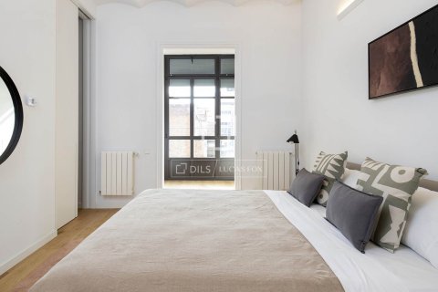 Аренда квартиры в Барселона, Испания 2 спальни, 100м2 №164313 - фото 13