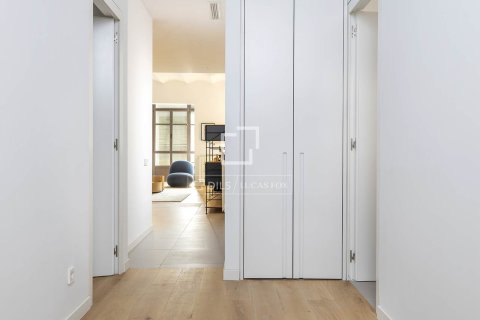 Аренда квартиры в Барселона, Испания 2 спальни, 100м2 №164313 - фото 25
