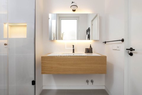 Аренда квартиры в Барселона, Испания 2 спальни, 100м2 №164313 - фото 27