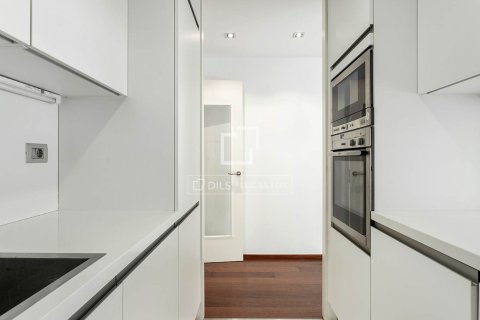 Аренда квартиры в Барселона, Испания 2 спальни, 87м2 №164310 - фото 15