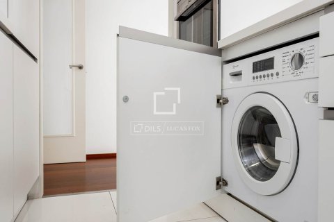 Аренда квартиры в Барселона, Испания 2 спальни, 87м2 №164310 - фото 16